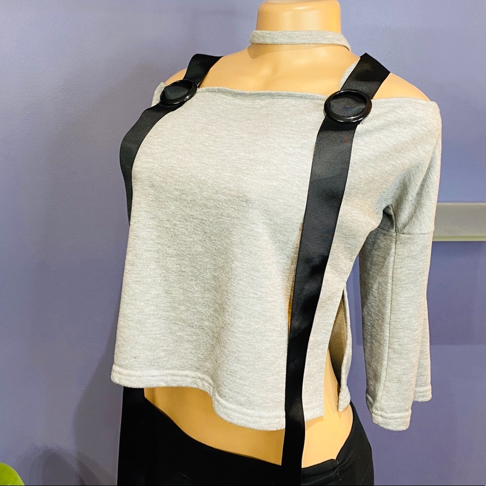 Cold Shoulder Ribbon Crop Sweater Shirt - Picture 6 of 8